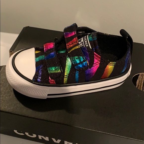 converse infant size 4 velcro